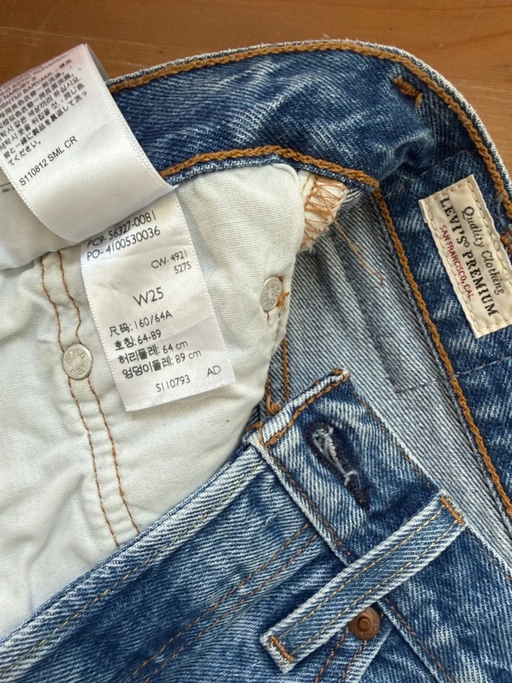 Levi's Distressed Cutoff Denim Shorts - Blue - Picture 4 of 5